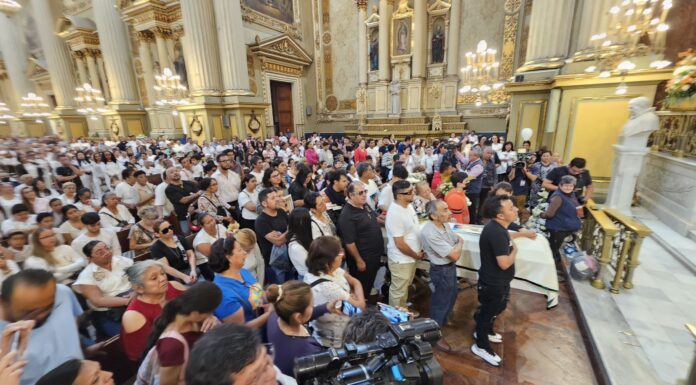 Cientos despiden a Mateo en misa de cuerpo presente en la Catedral