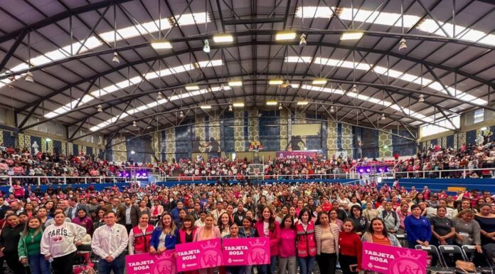 Cumple Libia Dennise promesa de campaña; inicia entrega de Tarjeta Rosa