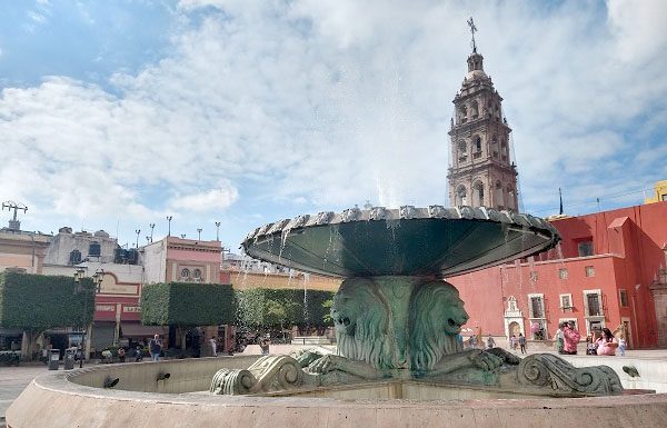 Iniciarán reparaciones a la Fuente de los Leones en el centro histórico