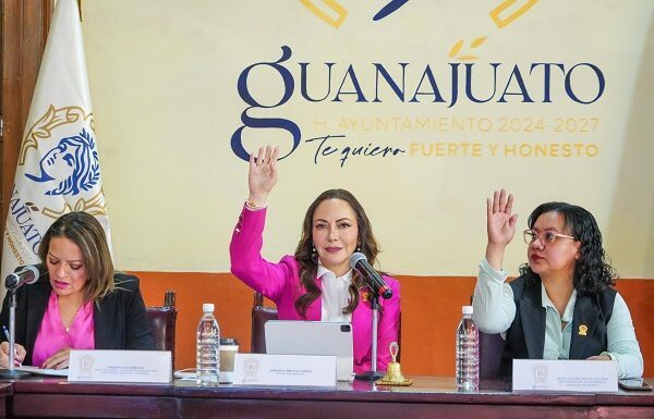 Instala Samantha Smith consejo del Instituto Municipal de las Mujeres