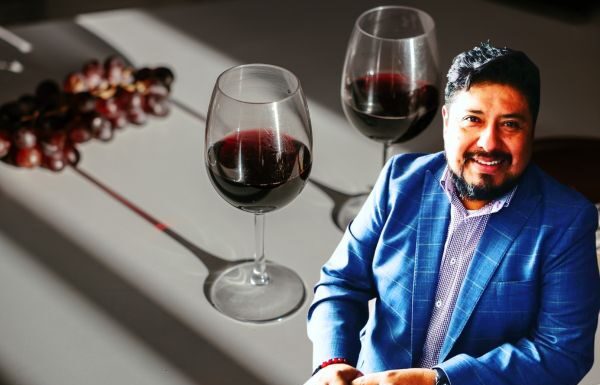 El arte de maridar vino tinto, queso y ate de guayaba