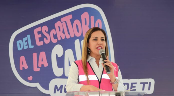 Escucha Melanie Murillo a vecinos de El Salitrillo en Silao