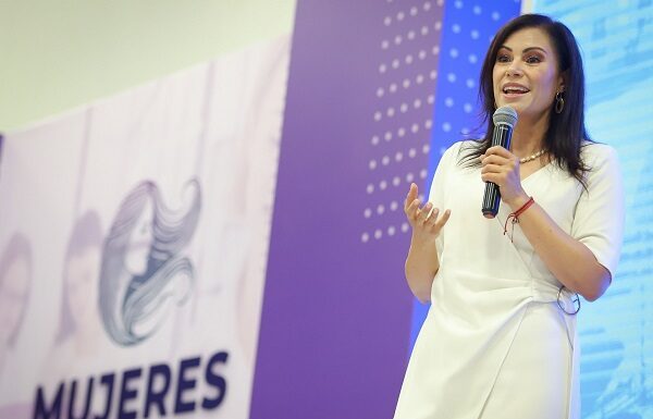 Ale Gutiérrez destaca liderazgo de mujeres como base social