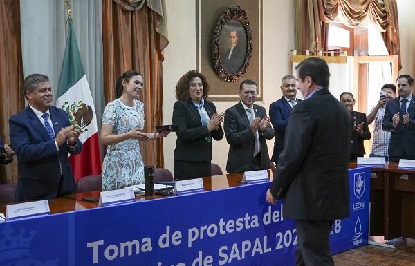 Asume consejo de SAPAL compromiso de garantizar agua para León