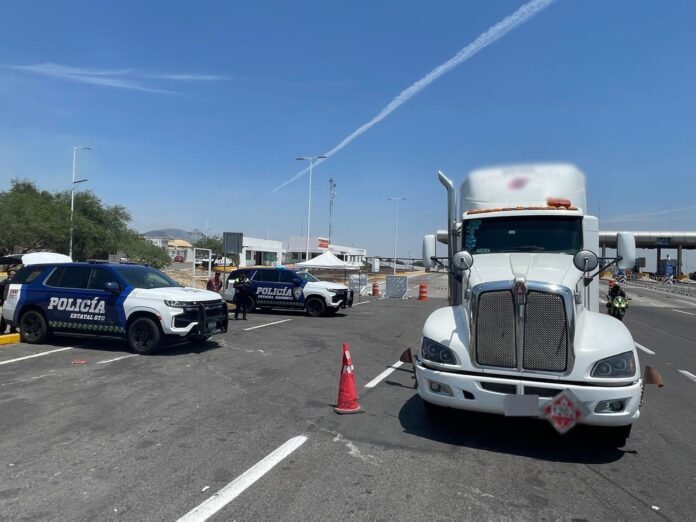 Operativo Blindaje_ asegura Secretaría de Seguridad y Paz 40 mil litros de diésel y detiene a un hombre en autopista Salamanca-León (2)