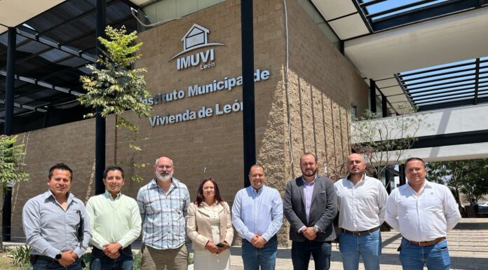 Sostienen reunión IMUVI y Colegio de Ingenieros Civiles de León