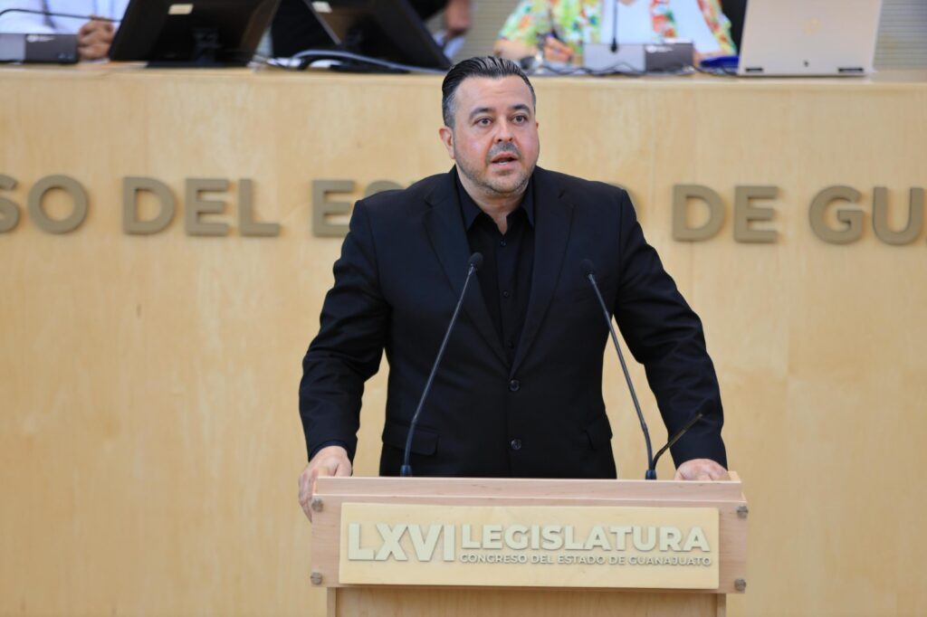 Diputado Rodrigo González Zaragoza, integrante de Movimiento Ciudadano