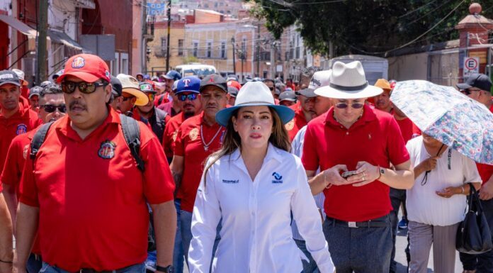 Encabeza Samantha Smith 88 aniversario luctuoso de Mártires del 22 de Abril