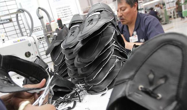 Aplaude CICEG freno a contrabando de calzado