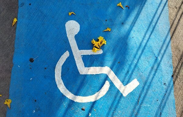 Firma IMJU León convenio a favor de personas con discapacidad