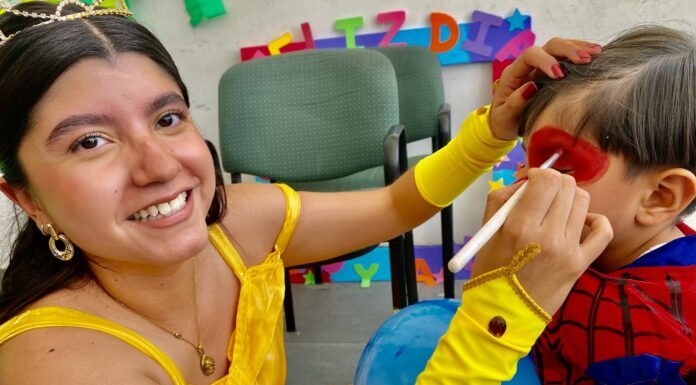 Llenan de alegría a infancias en el Centro de Rehabilitación