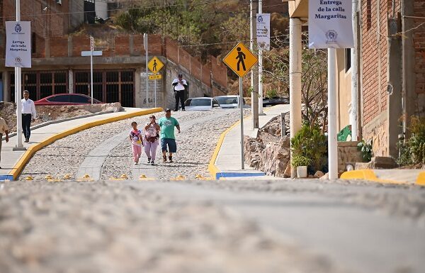 Inauguran Samantha y Libia calles en la capital de Guanajuato
