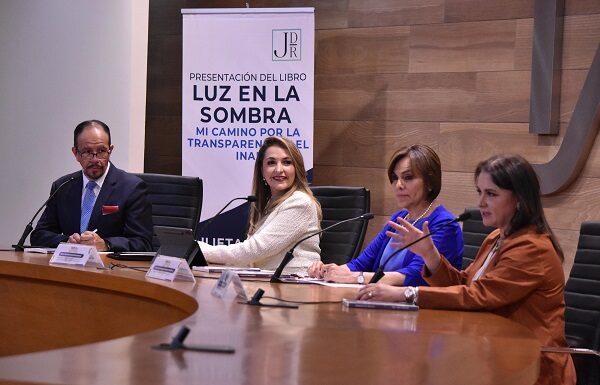 Participa IACIP en presentación editorial sobre Transparencia en México