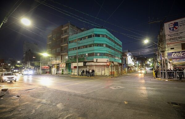 Detiene policía de León a tres personas con más de 500 dosis de presunta droga en la Miguel Alemán
