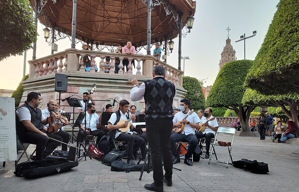 Así puedes disfrutar la Semana Santa en los Barrios de León