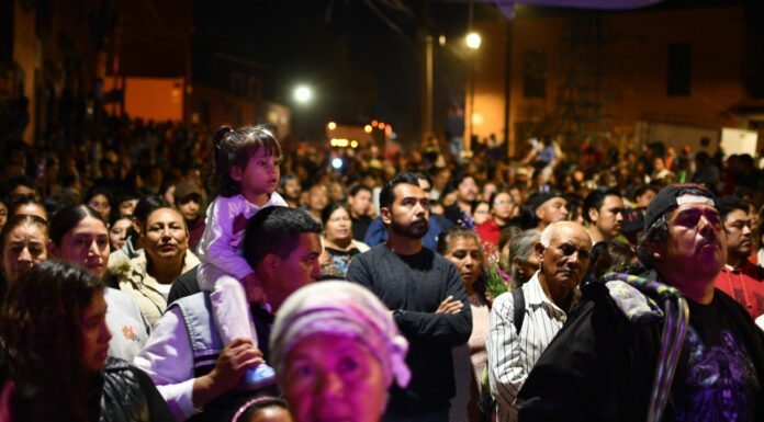 Acompañan miles al Señor de la Columna en San Miguel de Allende