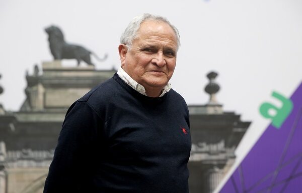 Entregarán reconocimiento a poeta leoés durante la 36 FeNaL