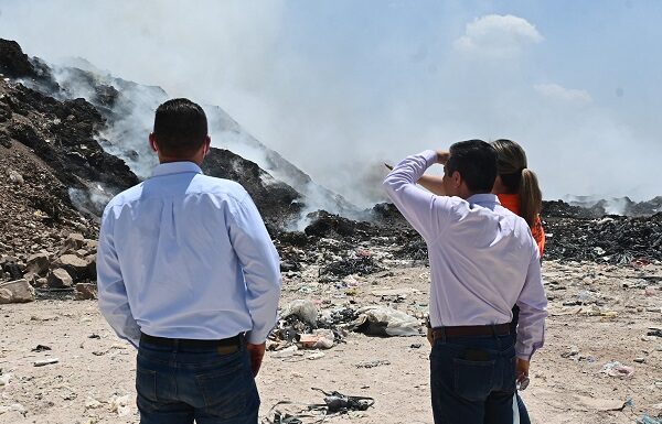 Recorre Toño Marún relleno sanitario siniestrado en San Francisco del Rincón