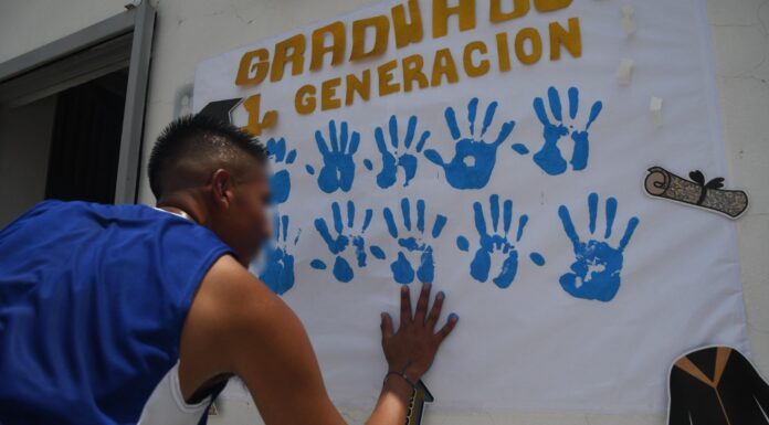 Se gradúan internos del CEPRERESO León en programa antidrogas