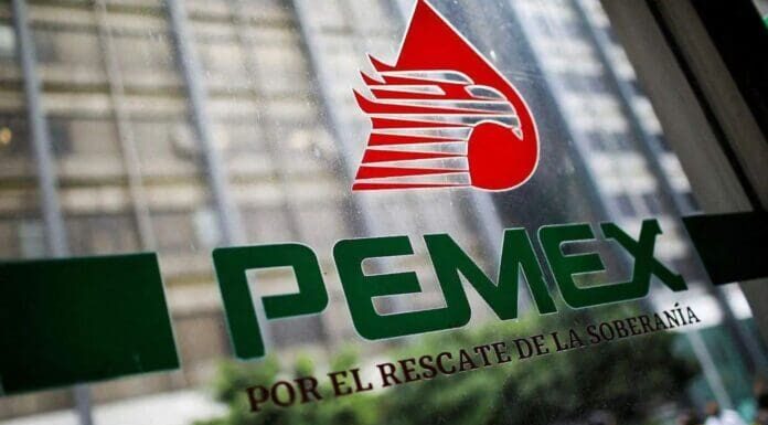 Pemex planea despedir a 3 mil empleados de confianza
