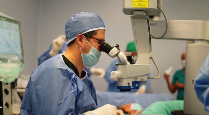 Realiza IMSS Guanajuato cirugías de hernias y catarata para 198 pesonas