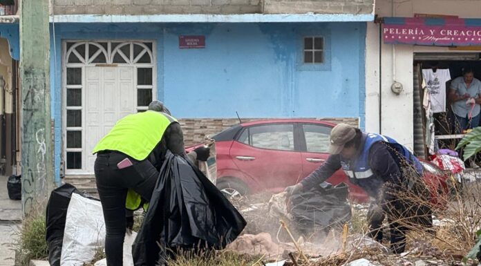 Retiran casi una tonelada de basura de la calle Independencia en Silao