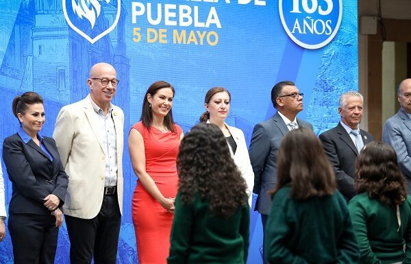 Educación es el camino para una sociedad cada vez mejor: Ale Gutiérrez