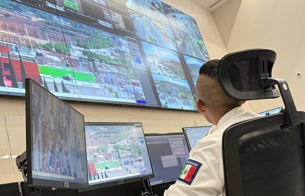 Visitan autoridades de San Francisco del Rincón el C4 de la capital