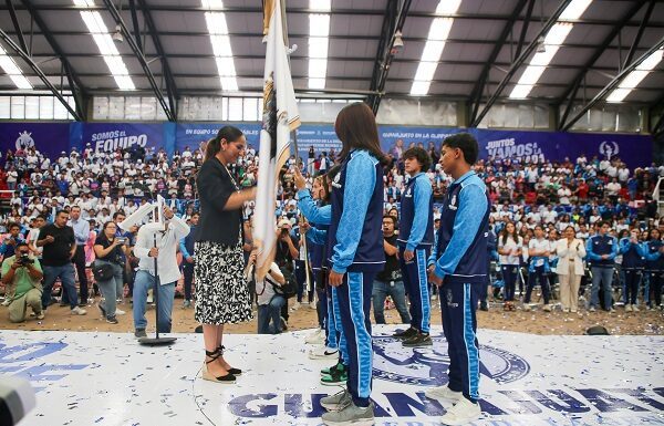 Abandera Libia Dennise a delegación guanajujato que participará en Juegos CONADE