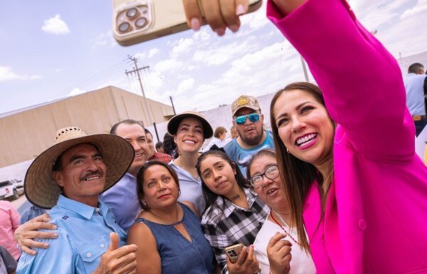 Realiza Libia Dennise gira por Dolores Hidalgo