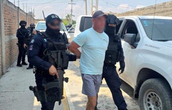 Detienen en Valle de Santiago a estadunidense buscado por fraude Detienen en Valle de Santiago a estadunidense buscado por fraude