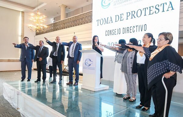 Convoca Ale Gutiérrez a profesionistas a ser aliados estratégicos por León