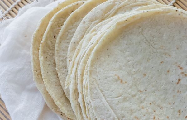 Firman acuerdo nacional para fijar precio a la tortilla