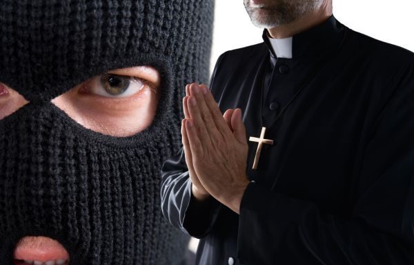 Sacerdotes y laicos toman taller para dialogar con grupos criminales