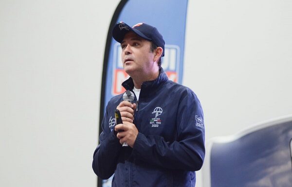 Piloto de carrera Panamericana reconoce a Silao por operativo Casco Seguro