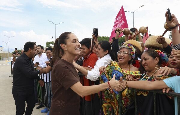 Rechaza Sheinbaum aumento de tarifas de UBER; tienen “ganancias impresionantes”