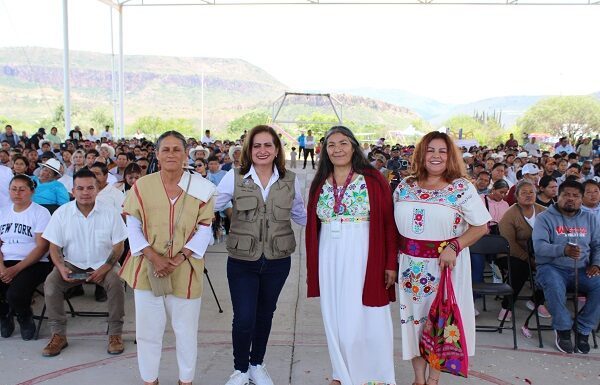 Encabeza Alma Alcaraz entrega de recursos por 64.4 MDP a pueblos indígenas