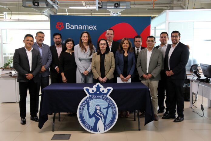Firma de convenio Banamex (4)