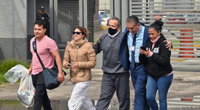 Liberan a Israel Vallarta tras 20 años sin recibir sentencia