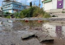 Se van las lluvias y quedan aguas negras; vecinos piden atención