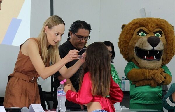 Se unen Club León y DIF por “Goles para Ver Mejor”