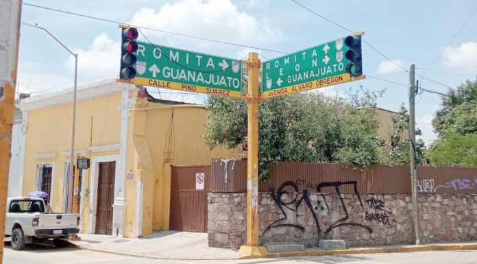 Reparan semáforos en tres importantes puntos de Silao