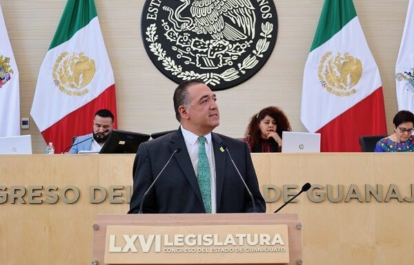 Condena Sergio Contreras maltrato animal en institución educativa