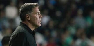 Eduardo Berizzo deja al León tras una campaña inestable con La Fiera