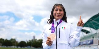 Luz Rocha es recibida como orgullo leonés