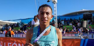 Rubén Chávez es bicampeón del Maratón León Valladolid 2025