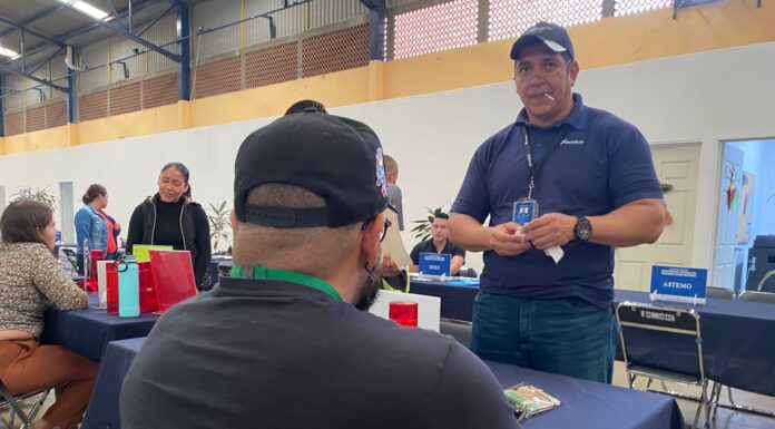 Acercan oportunidades laborales a comunidad migrante de Guanajuato