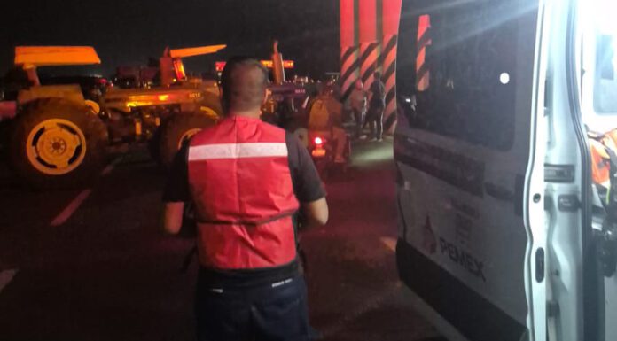 César Prieto envía una ambulancia para atender emergencias tras bloqueo por Salamanca