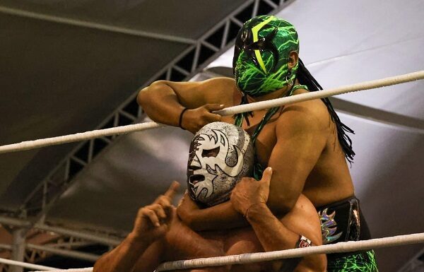 De dos a tres caídas…. y se encuende la emoción en COMUDE León