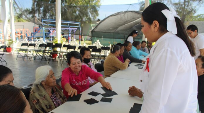 Imparten en el gerontológico de DIF Silao talleres en prevención de cáncer
